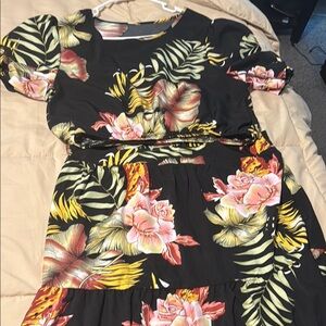 Floral Black Dress with Puff Sleeves